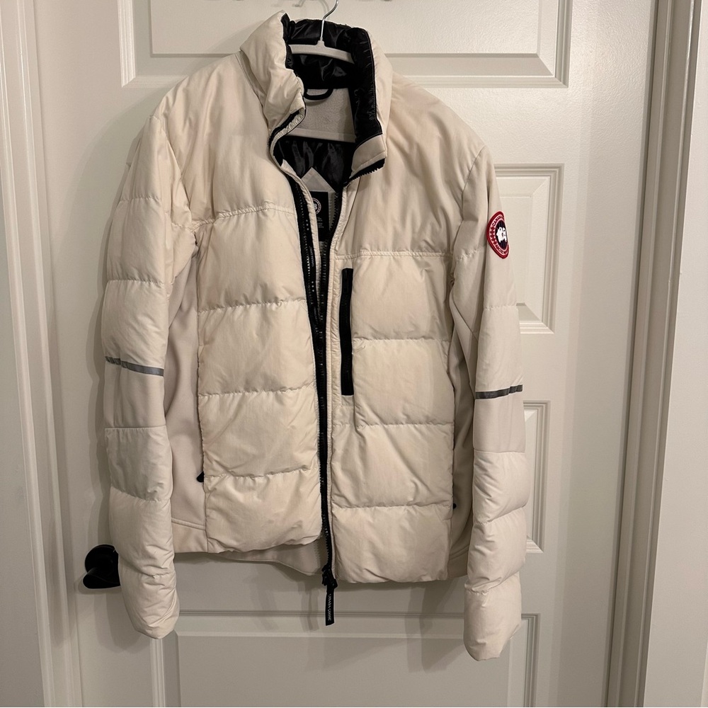 Canada Goose HyBridge Down Jacket - cream with black zippers